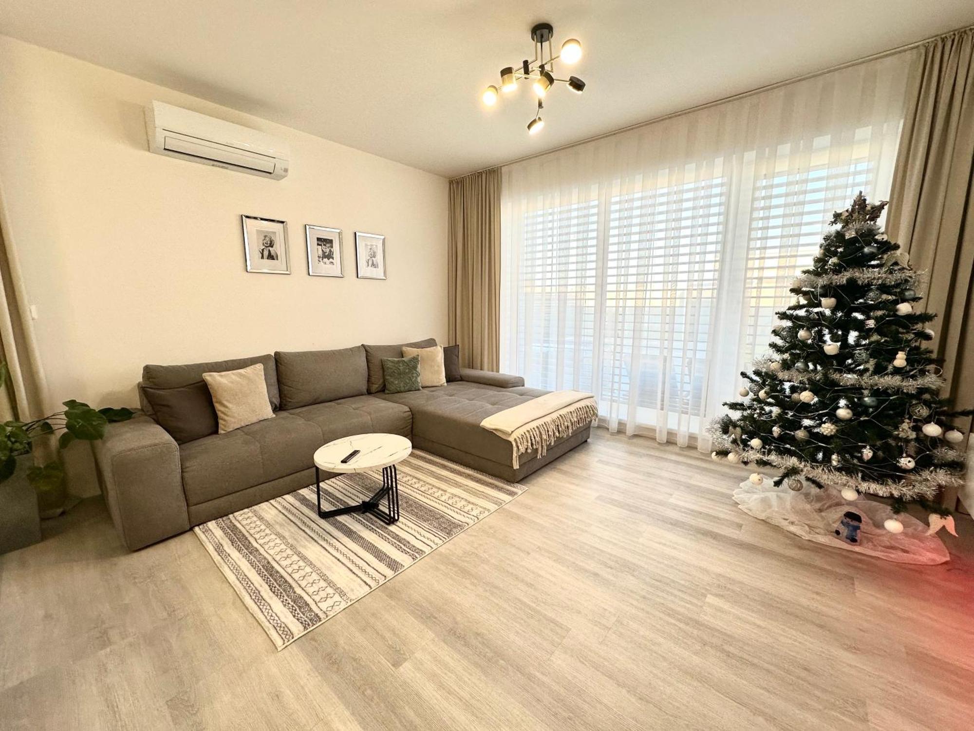 Klimatizovany Apartmanovy Dom S Virivkou, 9A 세네츠 외부 사진